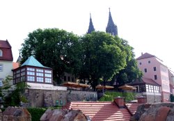 Burgkeller****